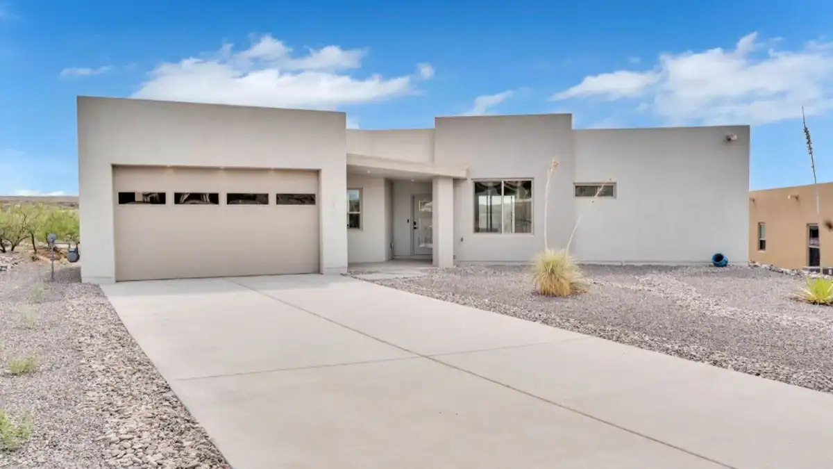 oasis suites model home