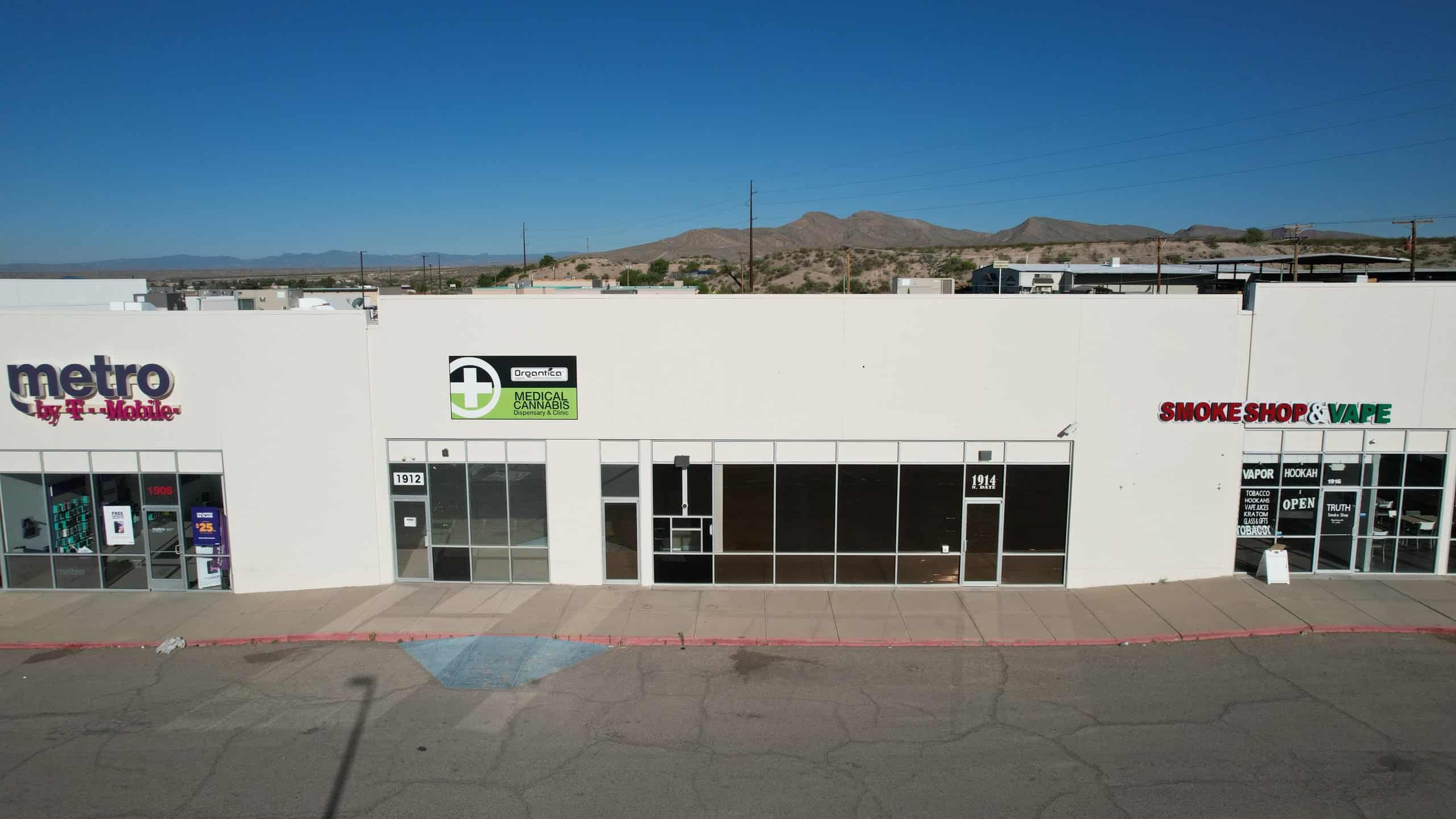 Lakeway Shopping Center