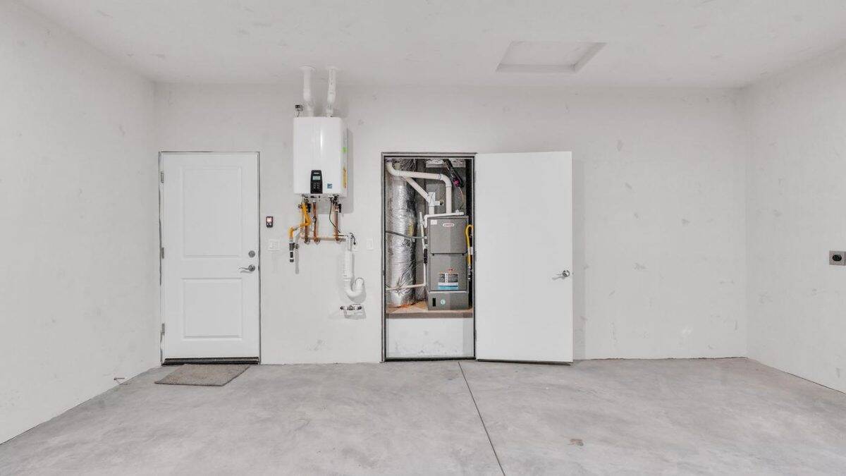 402 skyline garage and water heater