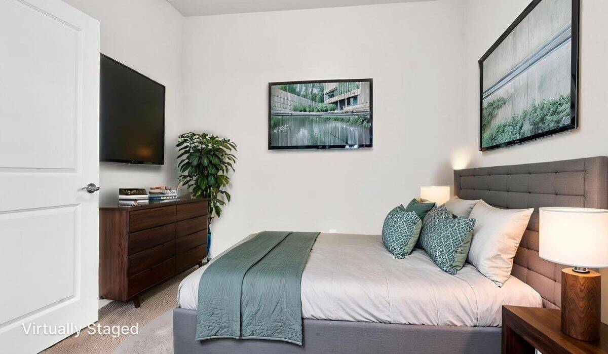 402 skyline guest bed staged