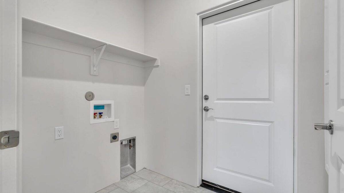 402 skyline laundry room