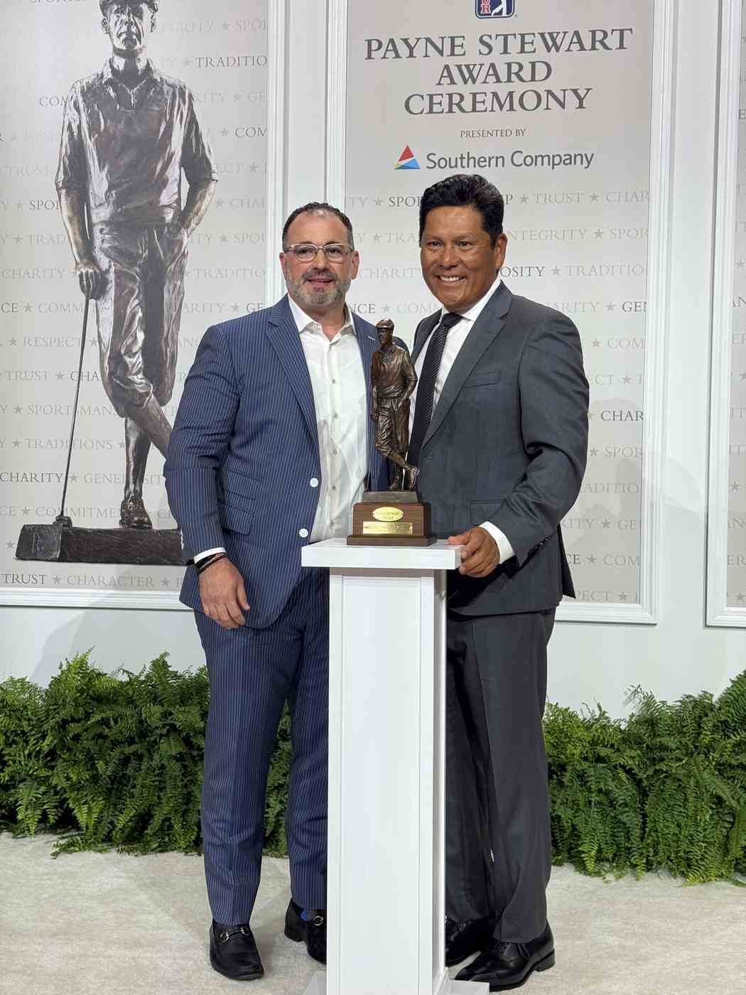 notah begay and james prendamano at the payne stewart award ceremony